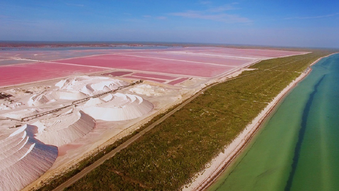 Dunas de Sal en Las Coloradas, Yucatán