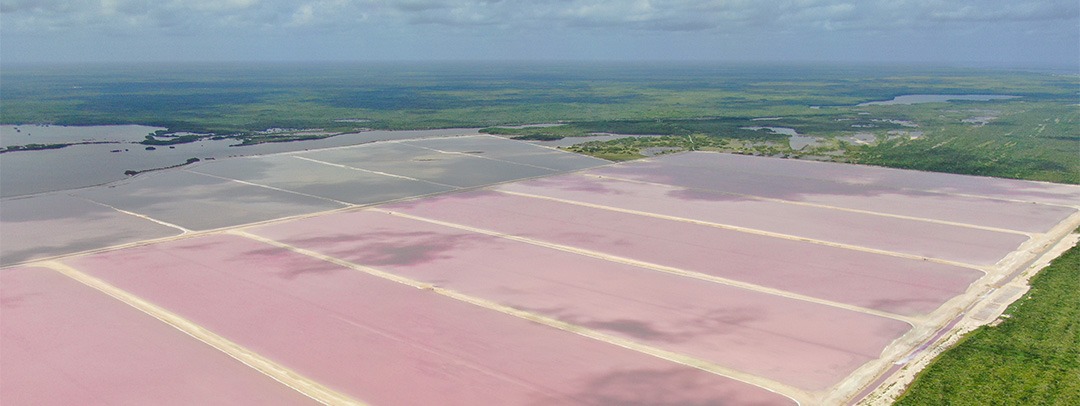 Vista aérea lagunas rosas, Las Coloradas